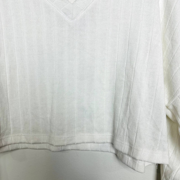 Lulus NWOT Wide Rib V-Neck Dropped Sleeve Oversized Cropped Top White Size XS - Picture 5 of 12